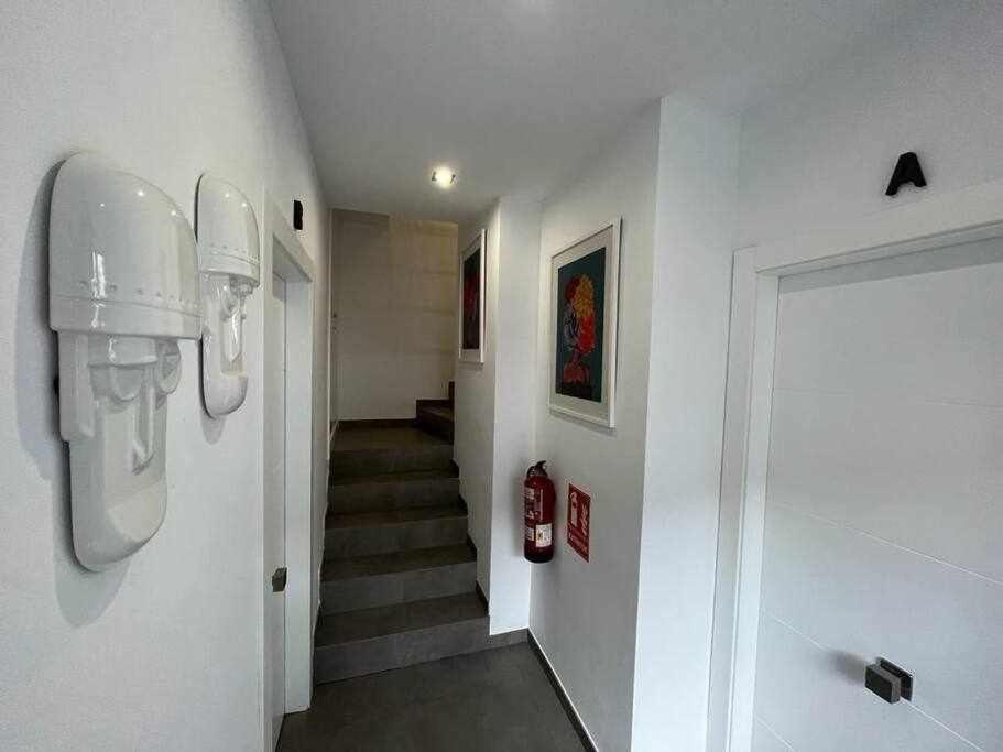 XVIII B Suite Apartamentos Morales & Arnal 龙达 外观 照片