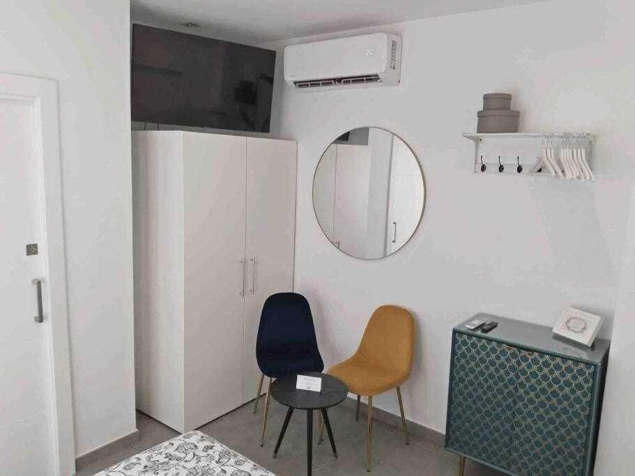 XVIII B Suite Apartamentos Morales & Arnal 龙达 外观 照片