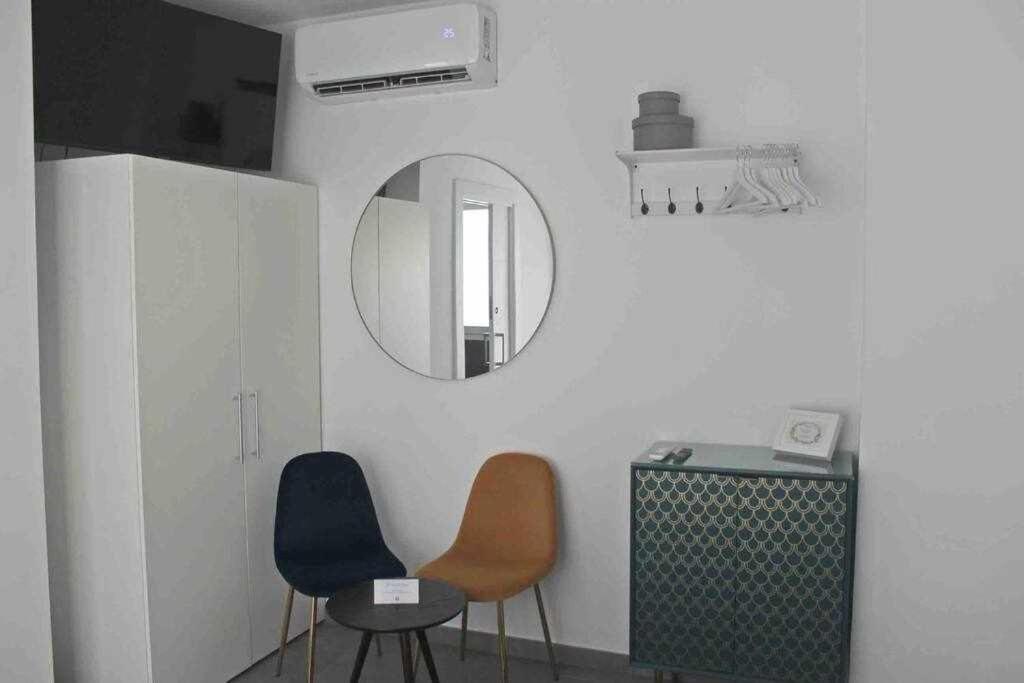 XVIII B Suite Apartamentos Morales & Arnal 龙达 外观 照片