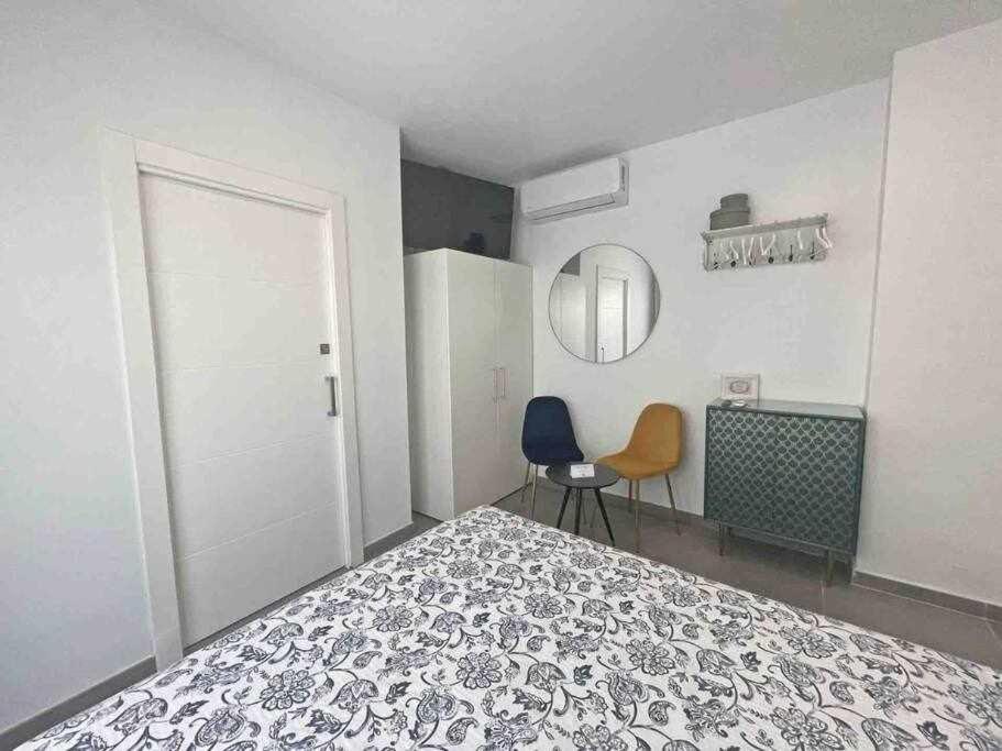 XVIII B Suite Apartamentos Morales & Arnal 龙达 外观 照片